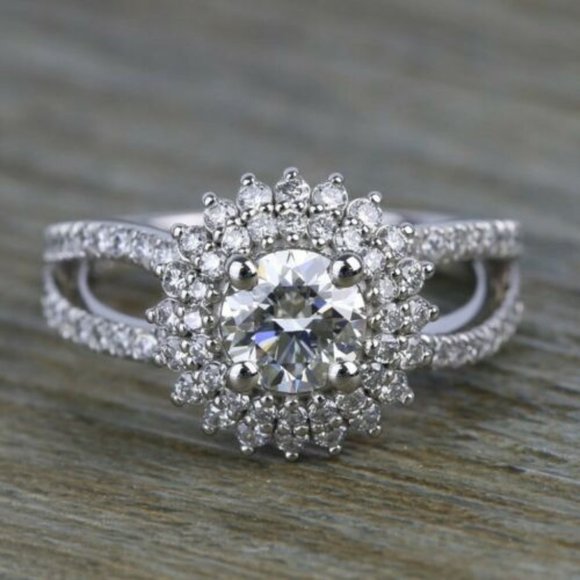 2.50 Ct Round Sunburst Halo Diamond Wedding Ring VVS1/D Moissanite Gemstone - Picture 1 of 4